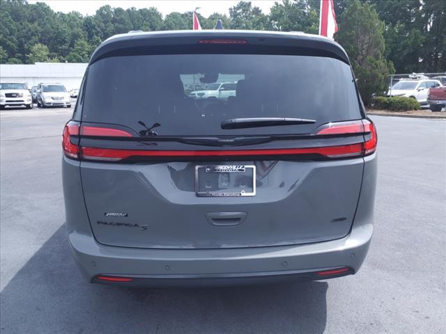2023 chrysler pacifica touring-l