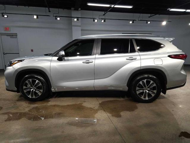2023 toyota highlander xle