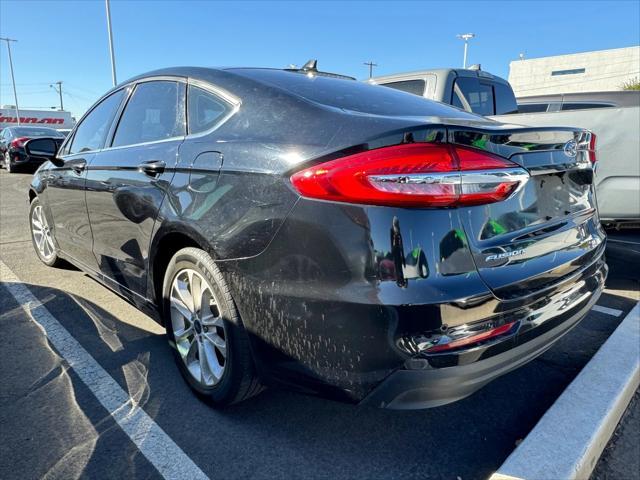 2020 ford fusion hybrid se