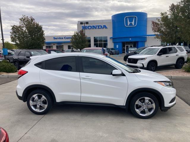 2022 honda hr-v lx