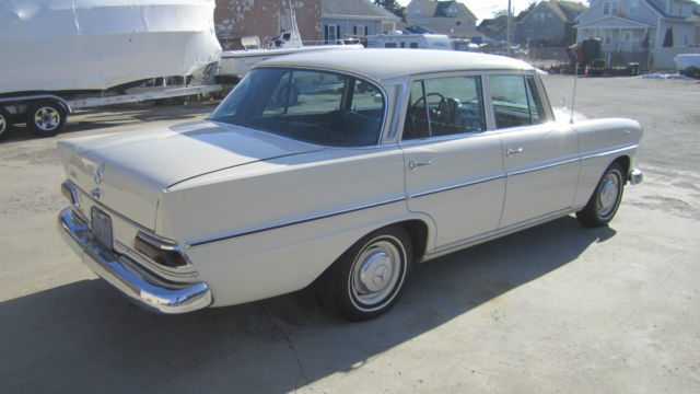 1966 mercedes 230 4 door manual 4 speed transmission california car rust free