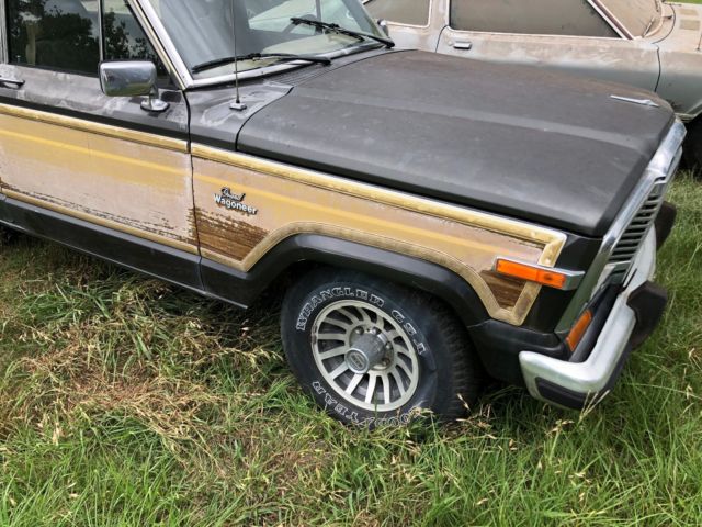 1986 jeep wagoneer - complete but rough