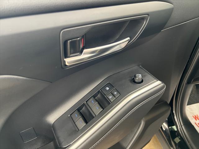2022 toyota highlander xse