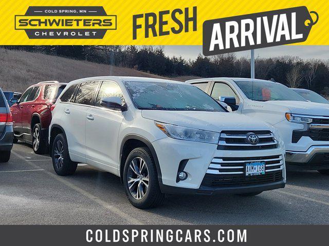 2018 toyota highlander le