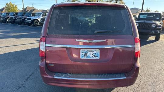 2016 Chrysler Town & Country