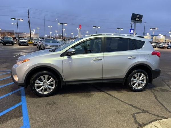 2015 toyota rav4 in milwaukee, wisconsin