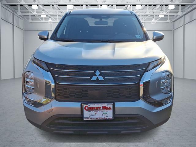 2022 mitsubishi outlander es