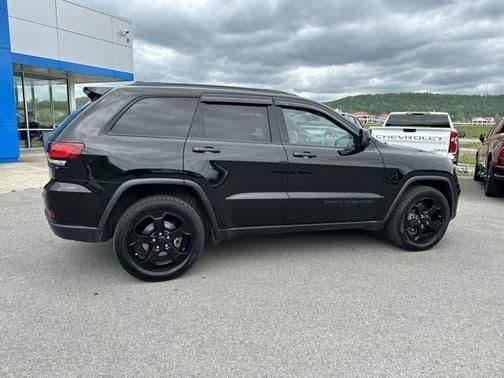 2019 jeep grand cherokee laredo 4dr 4x4 in centralia, west virginia