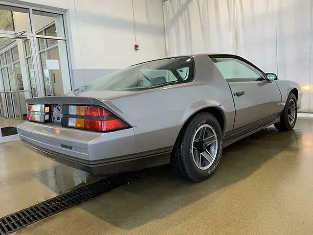 1984 chevrolet camaro z/28 46,685 miles manual