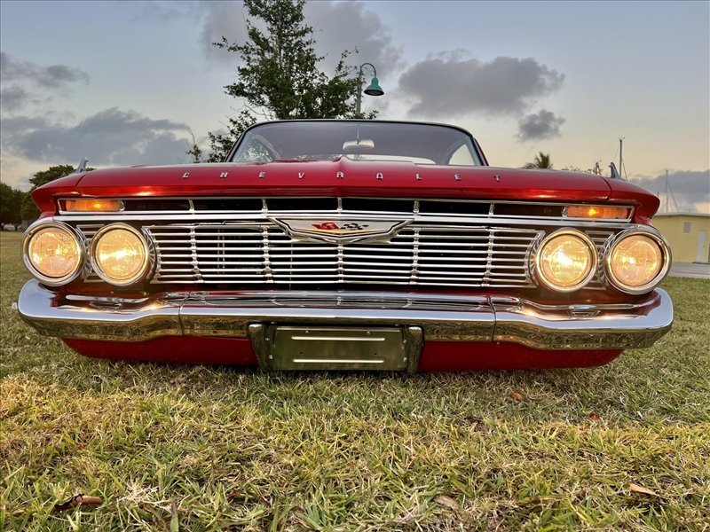 1961 chevrolet impala sport coupe 6.0l-powered