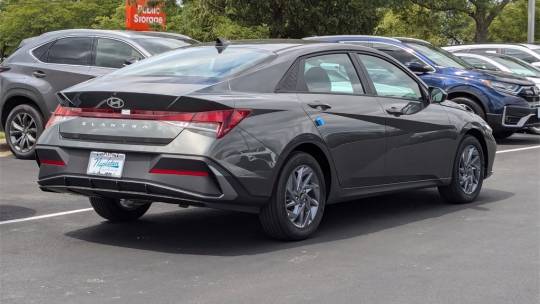 2025 Hyundai Elantra