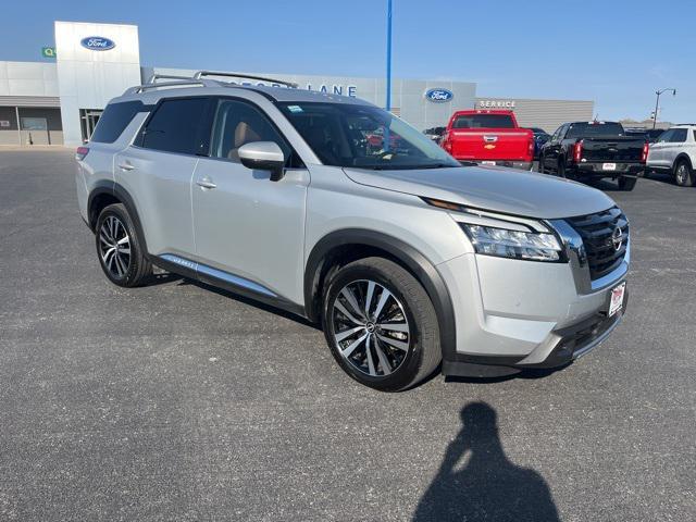 2023 nissan pathfinder platinum 4wd
