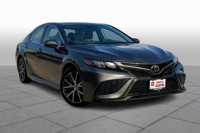 2021 toyota camry se