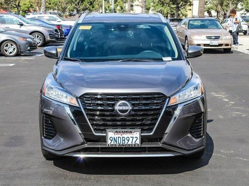 2024 nissan kicks