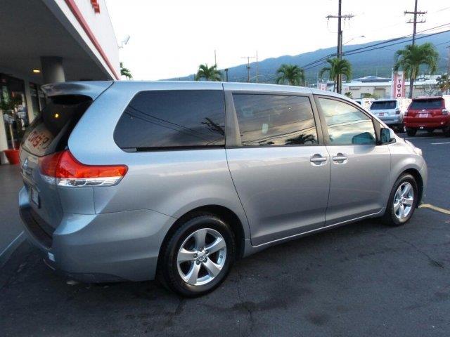 2013 toyota sienna le 7-passenger auto access seat le 7-passenger auto access seat 4dr mini-van for sale in kailua kona, hawaii