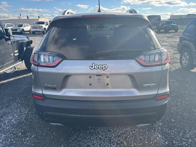 2021 jeep cherokee latitude lux