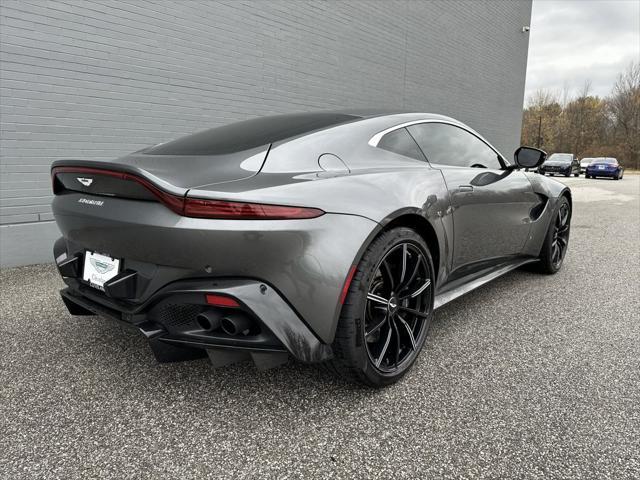 2019 aston martin vantage base