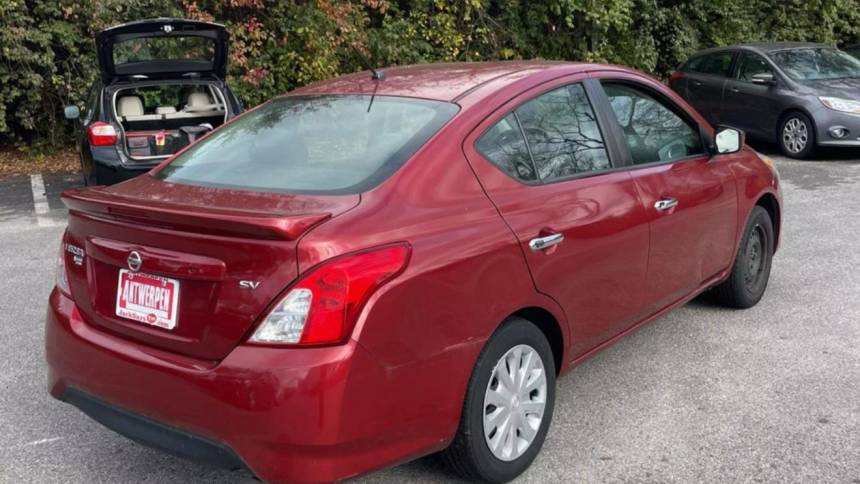 2019 nissan versa sv