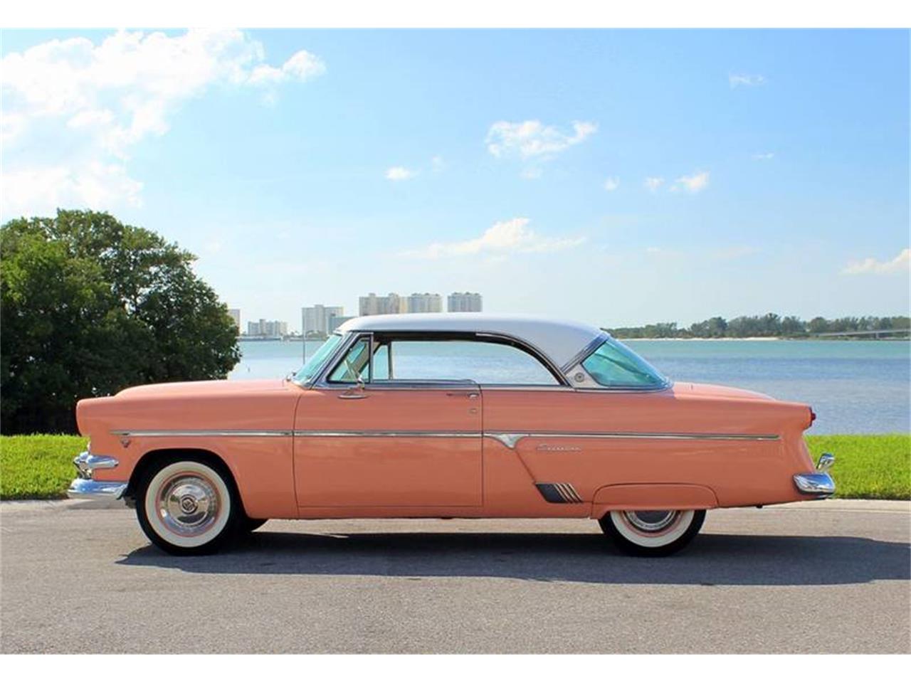 1954 ford crestliner