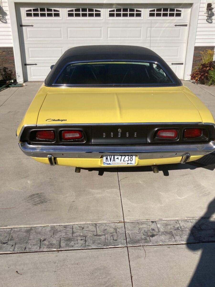 1972 dodge challenger yellow ralley