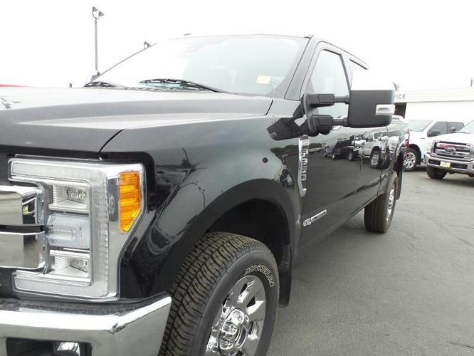 2017 ford f-350 super duty lariat 4x4 lariat 4dr crew cab 6.8 ft. sb srw pickup for sale in archer, idaho