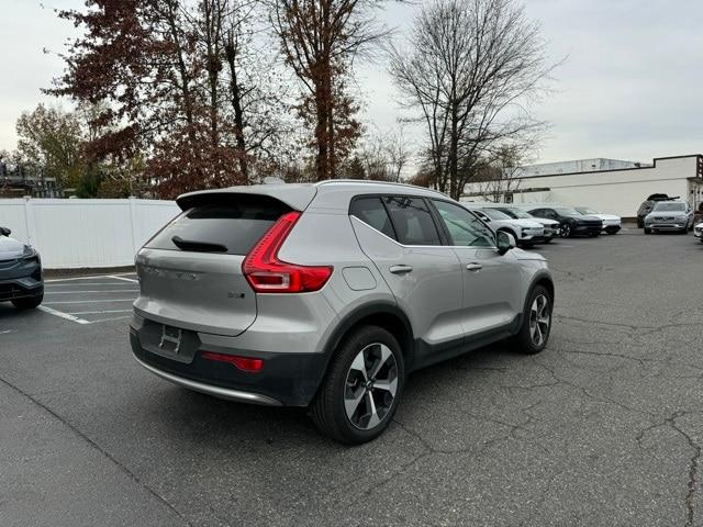 2024 volvo xc40 b5 plus bright