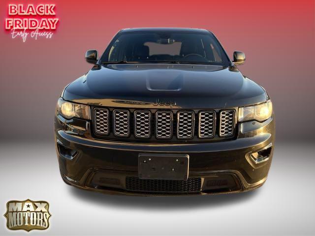 2022 jeep grand cherokee laredo