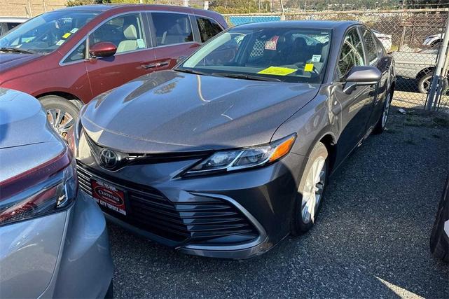 2024 toyota camry le