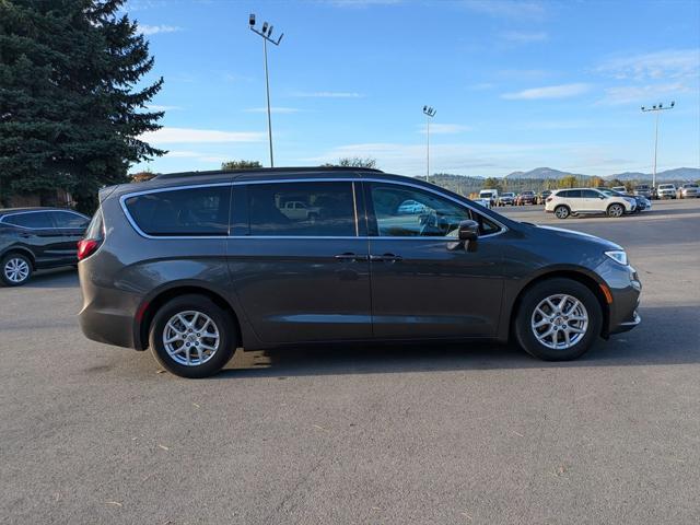 2022 chrysler pacifica touring l