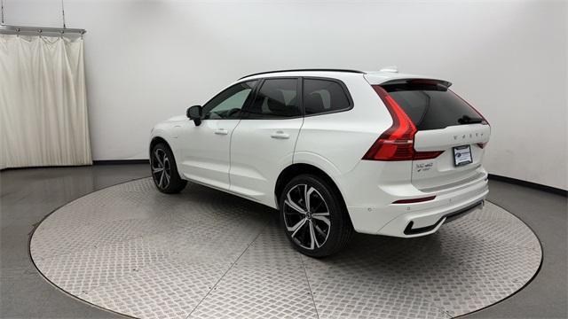 2022 volvo xc60 recharge plug-in hybrid t8 r-design