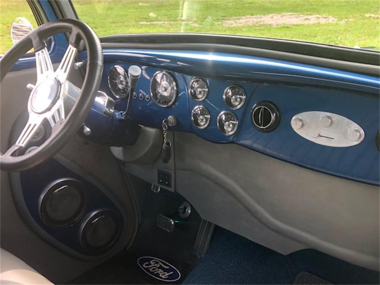 1934 ford 3-window coupe