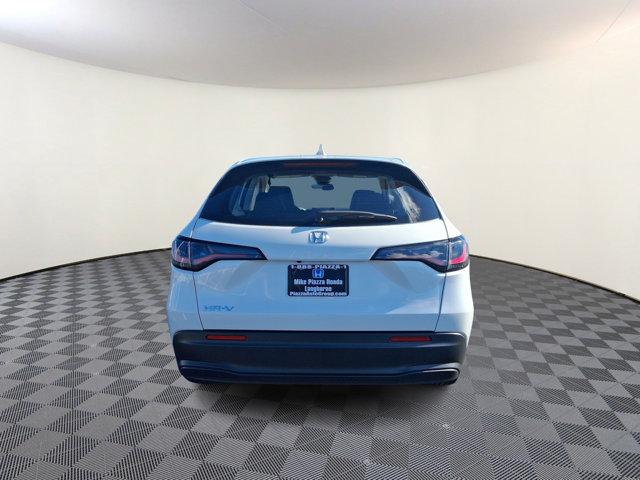 2023 honda hr-v lx