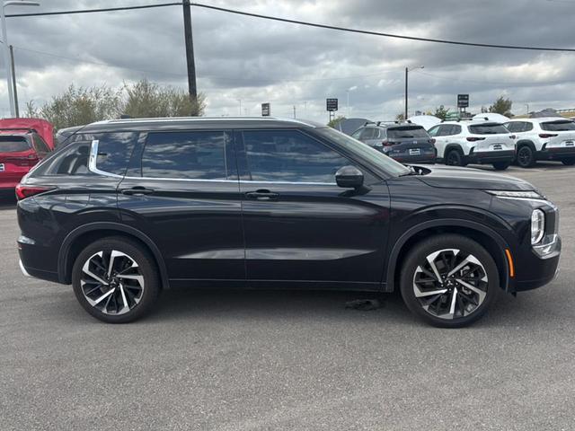 2022 mitsubishi outlander sel