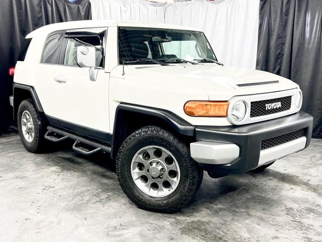 2011 toyota fj cruiser base