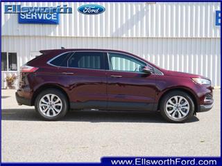 2021 Ford Edge titanium