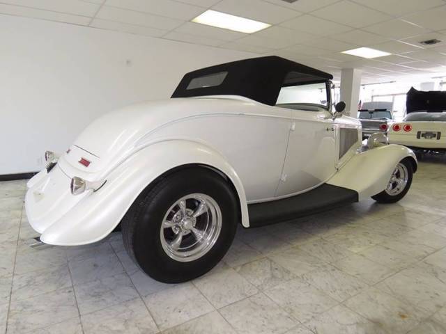 1934 ford cabriolet custom hot rod roadster automatic 4-speed rwd v8 5.7l
