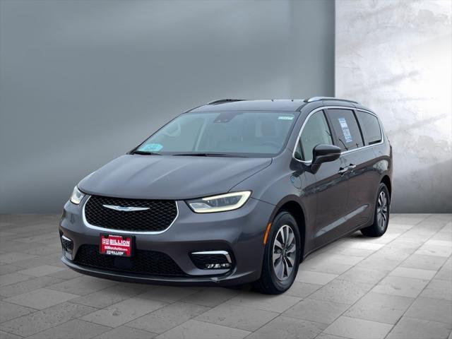 2021 chrysler pacifica hybrid touring l