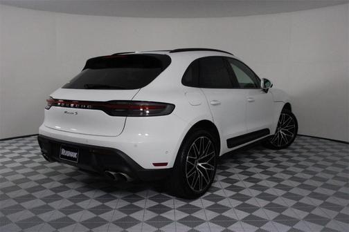 2024 porsche macan