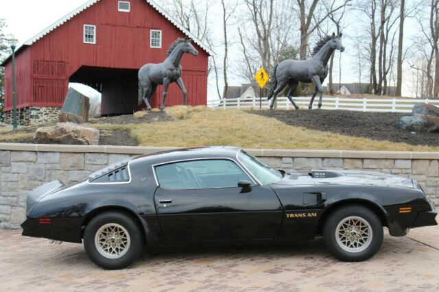 4 speed-hurst-400 engine-a/c--rare starlite black-good driver-well preserved