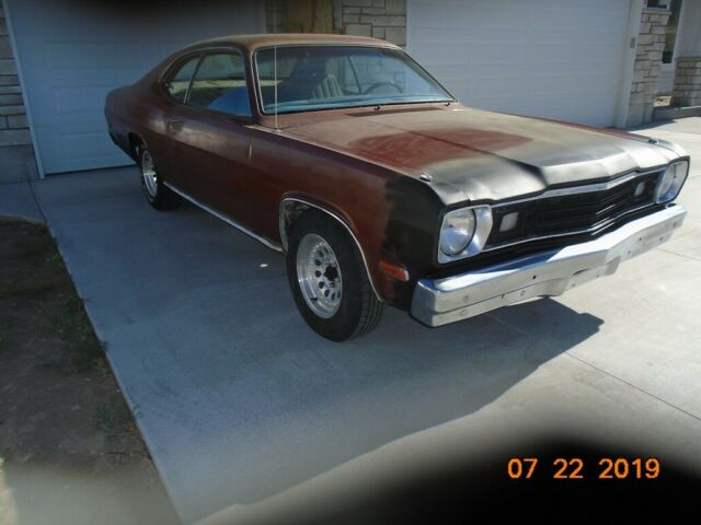 1974 duster, a great restoration project, or fix and drive. starts and runs