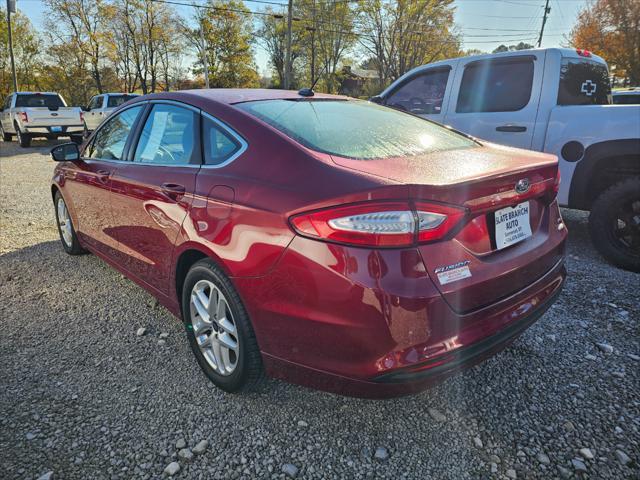 2016 ford fusion se