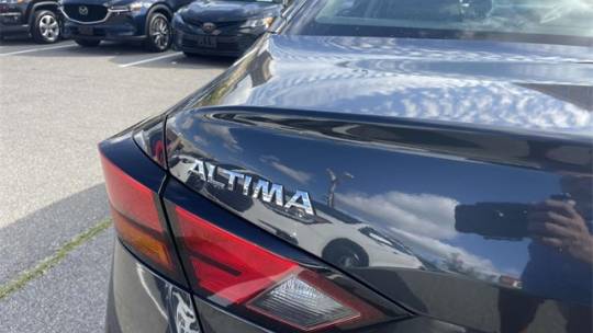 2022 nissan altima 2.5 sv