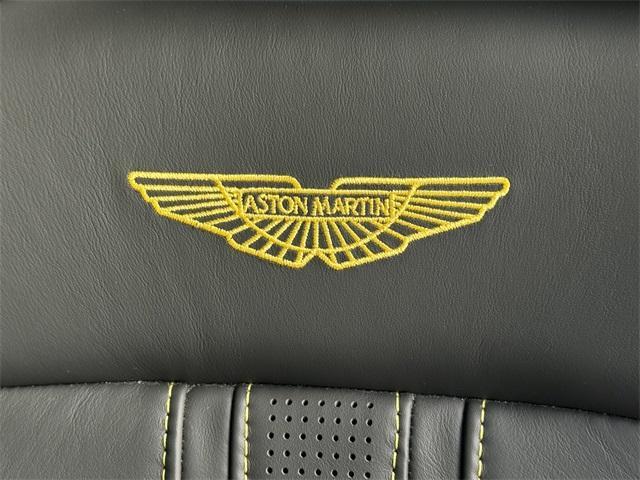 2023 aston martin vantage base