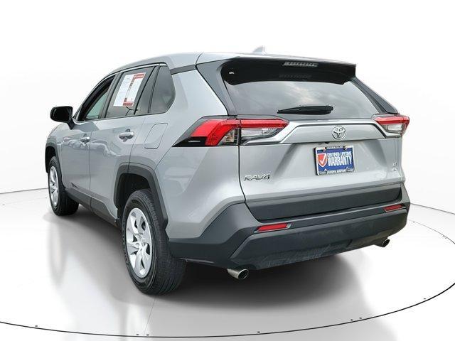 2024 toyota rav4 le