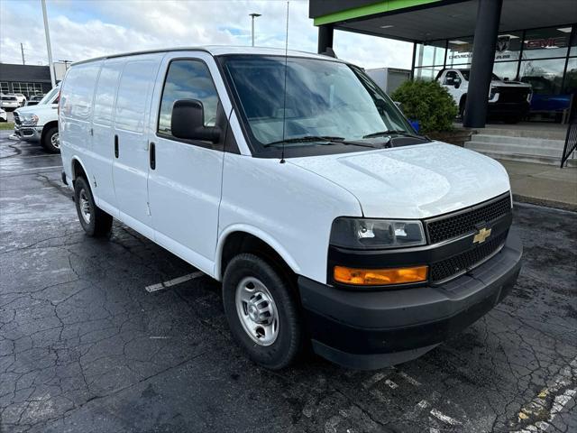 2021 chevrolet express 2500 rwd 2500 regular wheelbase wt