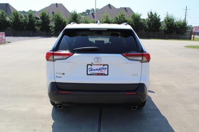 2022 toyota rav4 xle