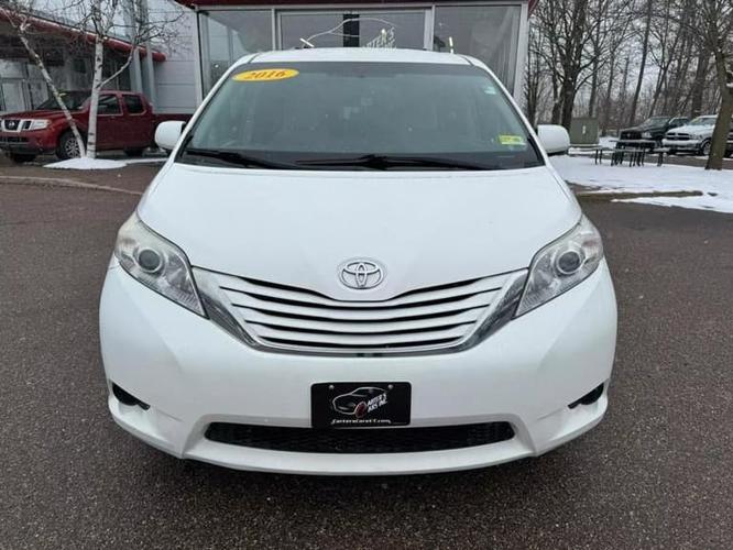 2016 toyota sienna le minivan 4d in burlington, vermont