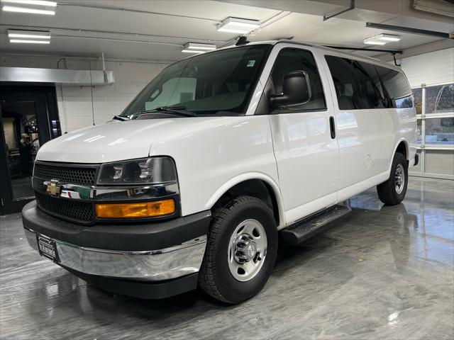 2018 chevrolet express 3500 lt
