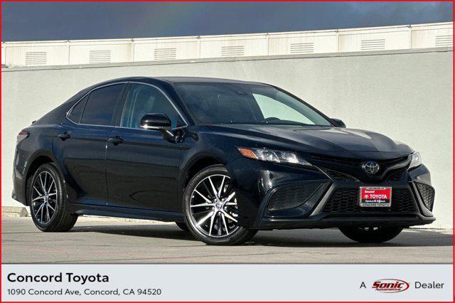 2023 toyota camry se