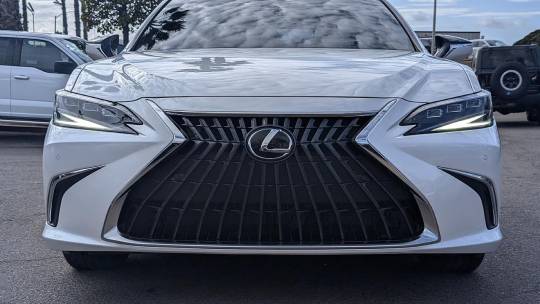 2023 Lexus ES